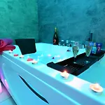 A Deux Pas De L'ocean Avec Hammam, Sauna Et Bain A 2 Surprise Garantie Lägenhet *