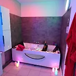 A Deux Pas De L'ocean Avec Hammam, Sauna Et Bain A 2 Surprise Garantie Lägenhet *