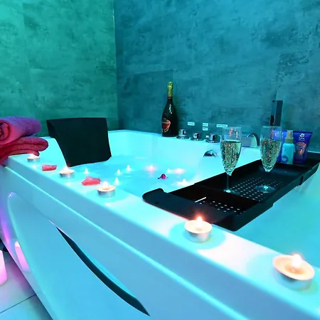 A Deux Pas De L'ocean Avec Hammam, Sauna Et Bain A 2 Surprise Garantie Lejlighed *