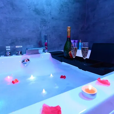 A Deux Pas De L'ocean Avec Hammam, Sauna Et Bain A 2 Surprise Garantie *